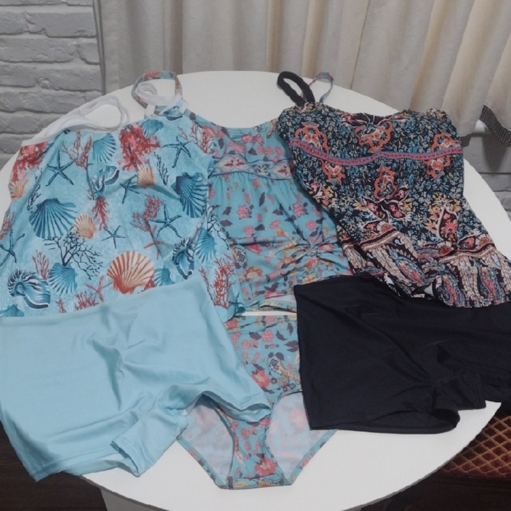 NWT Y2K Inspired Six Piece Swimsuit Set Of Three Tankinis Size Small